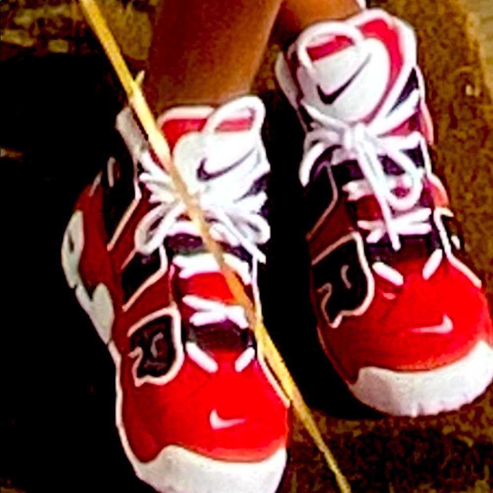 Used Kids Air More Uptempo Bulls